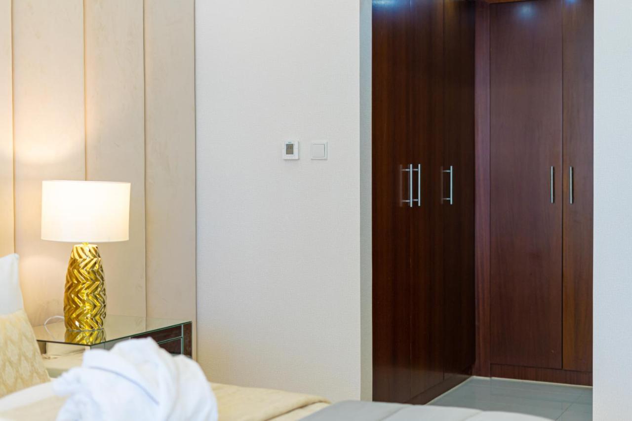 Westminster Standpoint Burj Khalifa Apartment Dubai Exterior photo